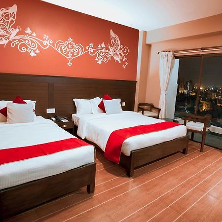 Hotel City Park Pokhara Extérieur photo