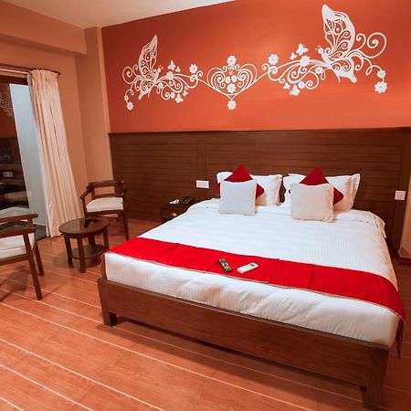 Hotel City Park Pokhara Extérieur photo