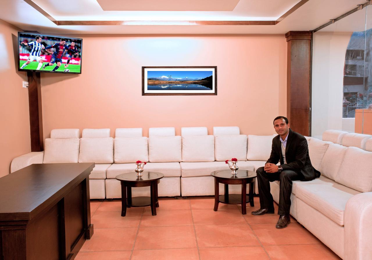 Hotel City Park Pokhara Extérieur photo