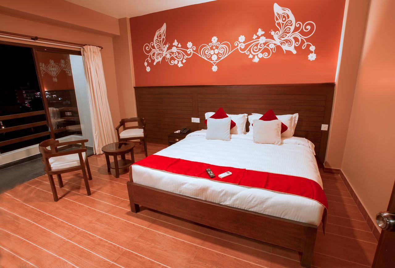 Hotel City Park Pokhara Extérieur photo