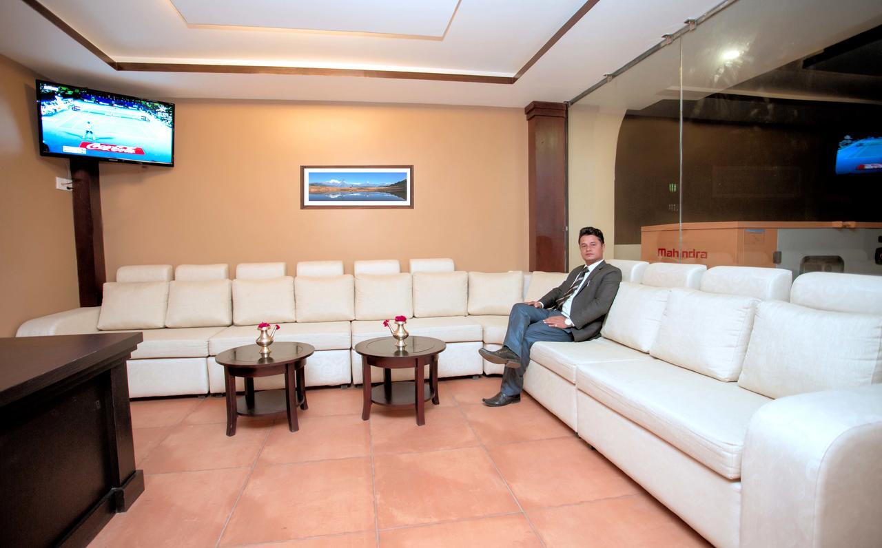 Hotel City Park Pokhara Extérieur photo