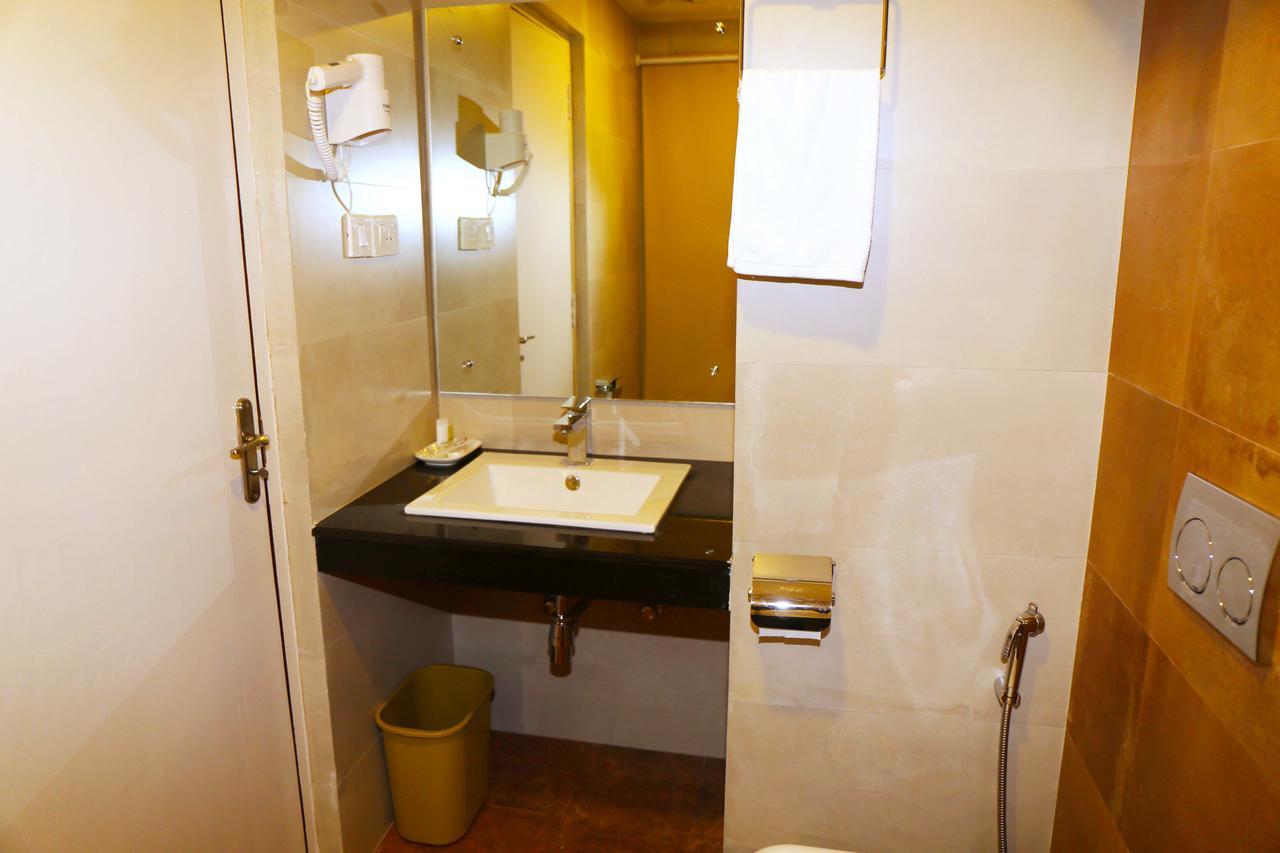Hotel City Park Pokhara Extérieur photo